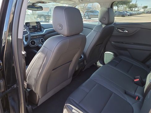 Used 2023 Chevrolet Blazer LT image 9