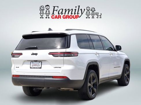 Used 2024 Jeep Grand Cherokee L Limited w/ Black Appearance Package image 4