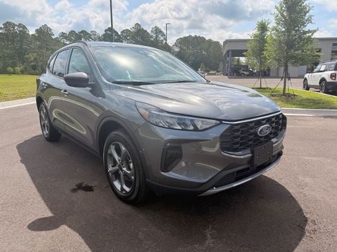 Used 2025 Ford Escape ST-Line AWD/4WD image 13