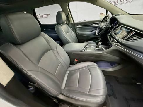 Used 2018 Buick Enclave Essence FWD image 29