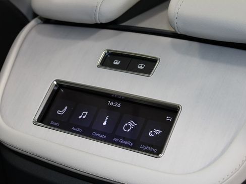 New 2025 Lincoln Navigator L Reserve image 38