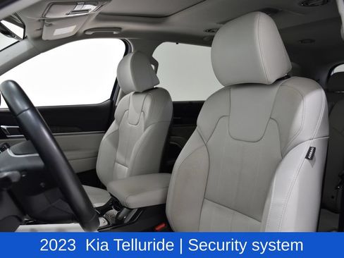 Used 2023 Kia Telluride EX w/ EX Captain's Chair Package FWD image 23