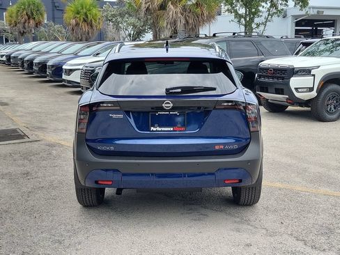 New 2026 Nissan Kicks SR w/ SR Premium Package AWD/4WD image 7
