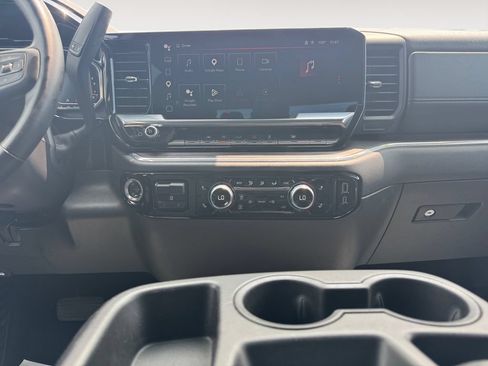 Used 2025 GMC Sierra 1500 SLT RWD image 11