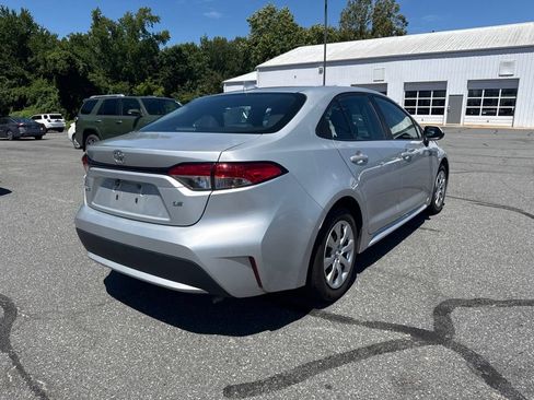 Used 2020 Toyota Corolla LE FWD image 5