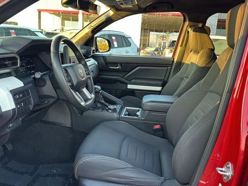 Used 2024 Toyota Tacoma SR5 image 8