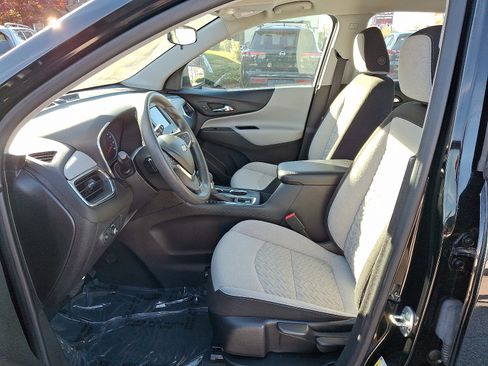 Used 2024 Chevrolet Equinox LS image 14