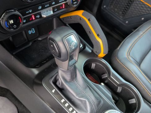 Used 2023 Ford Bronco Badlands image 29