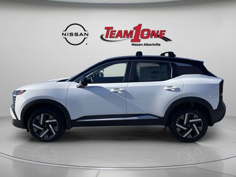 New 2026 Nissan Kicks SV w/ Cold Weather Package FWD image 5