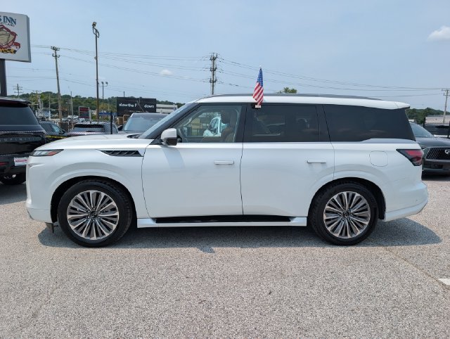 Used 2026 INFINITI QX80 Luxe w/ Cargo Package AWD/4WD image 2