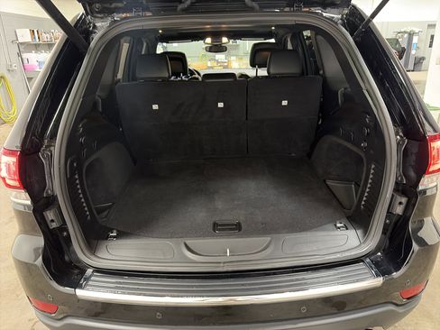 Used 2021 Jeep Grand Cherokee Limited AWD/4WD image 30