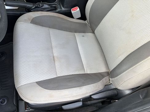 Used 2019 Toyota Corolla LE FWD image 29