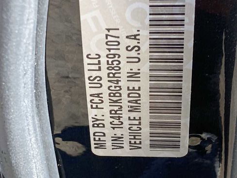 Certified 2024 Jeep Grand Cherokee L Limited image 37