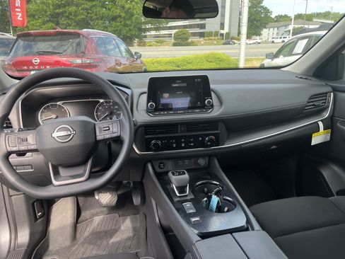Certified 2026 Nissan Rogue S FWD image 10