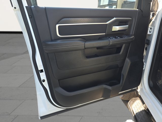 Certified 2025 RAM 2500 Big Horn AWD/4WD image 11