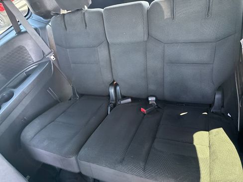 Used 2020 Dodge Grand Caravan SE FWD image 33