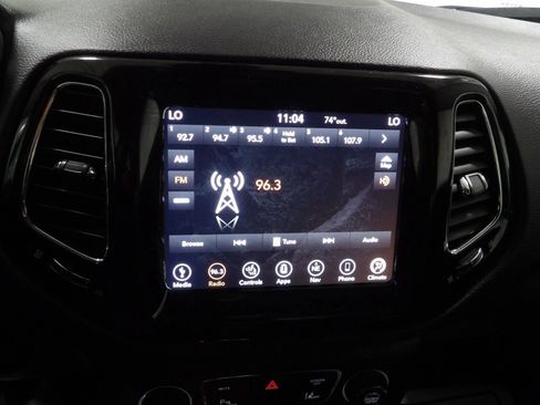 Used 2018 Jeep Compass Limited w/ Navigation Group FWD image 12