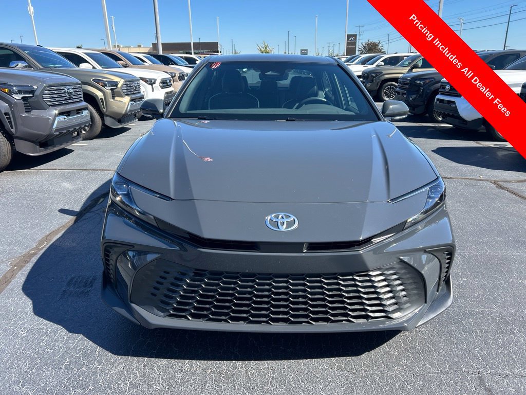 Used 2026 Toyota Camry SE FWD image 23