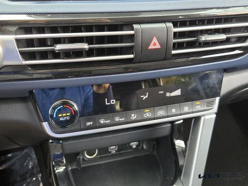 Certified 2023 Kia Seltos S w/ Navigation Package FWD image 23
