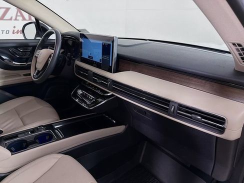 Certified 2025 Lincoln Corsair Grand Touring w/ Equipment Group 301A AWD/4WD image 35