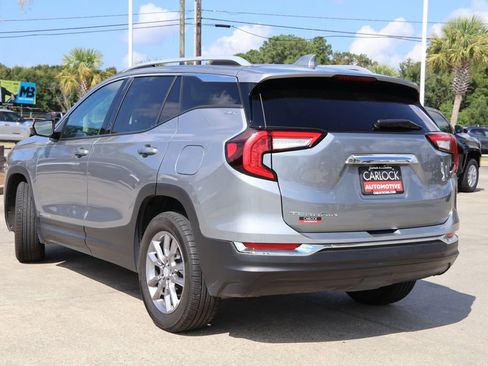 Used 2024 GMC Terrain SLT image 19