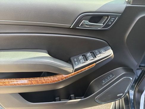 Certified 2020 Chevrolet Suburban Premier w/ Premier 6.2L Value Package image 10