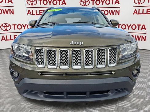 Used 2016 Jeep Compass Latitude AWD/4WD image 2