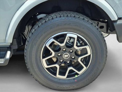 New 2026 Ford Bronco Outer Banks AWD/4WD image 9