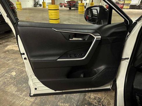 Certified 2022 Toyota RAV4 XSE image 30