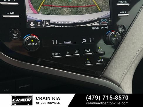 Used 2020 Toyota Camry XLE FWD image 17
