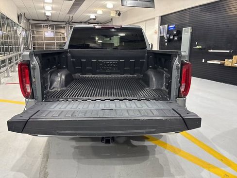 Used 2024 GMC Sierra 1500 SLT image 32