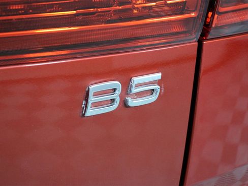 Certified 2023 Volvo XC60 B5 Core w/ Climate Package image 20