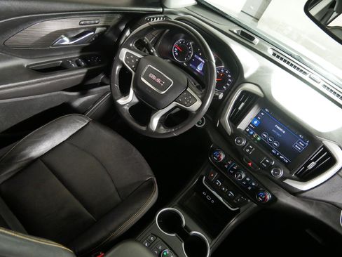 Used 2021 GMC Terrain SLT AWD/4WD image 9