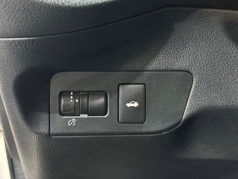 Used 2017 Toyota 86 RWD image 30