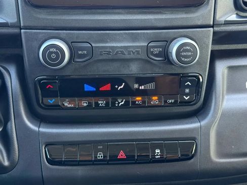 Used 2025 RAM ProMaster 2500 w/ Convenience Group FWD image 22
