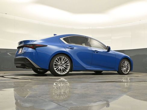 Used 2023 Lexus IS 300 w/ Premium Package RWD image 38