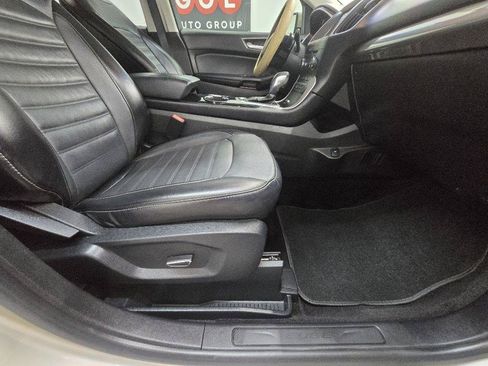 Used 2017 Ford Edge SEL w/ Equipment Group 201A FWD image 17