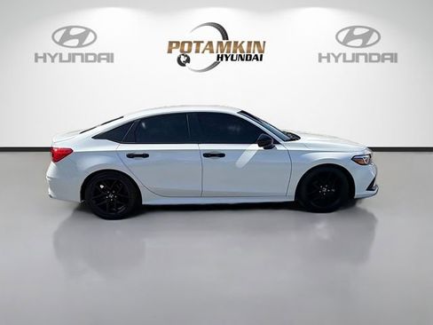 Used 2024 Honda Civic Sport image 4