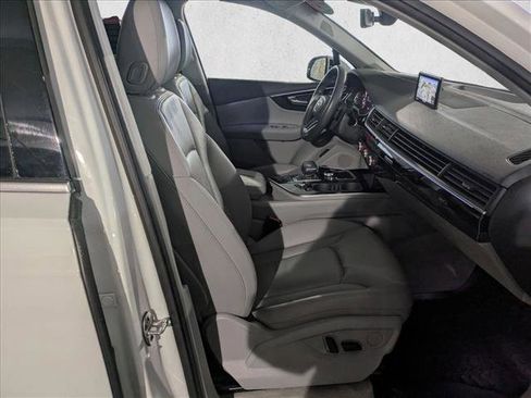 Used 2019 Audi Q7 3.0T Premium Plus w/ Premium Plus Package image 22