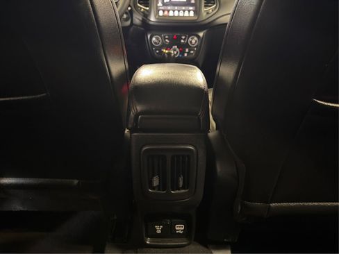 Used 2021 Jeep Compass Trailhawk AWD/4WD image 24