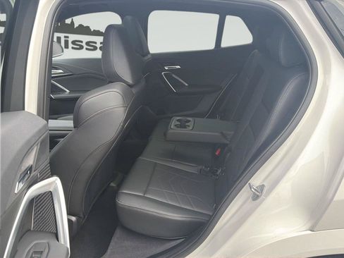 Used 2025 BMW X2 xDrive28i AWD/4WD image 25