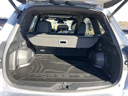 Used 2025 Subaru Forester Limited image 19