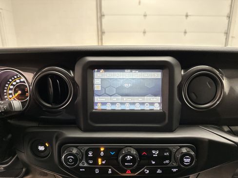 Used 2022 Jeep Wrangler Unlimited Sport image 28