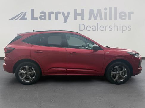 Used 2024 Ford Escape ST-Line AWD/4WD image 6