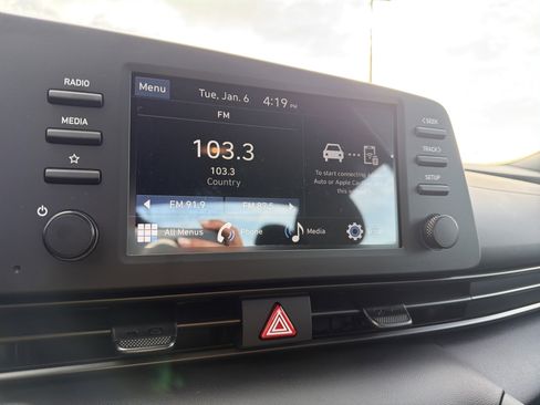 New 2026 Hyundai Elantra SEL Sport Premium image 17