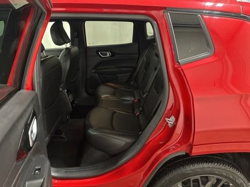 Used 2023 Jeep Compass Limited image 12