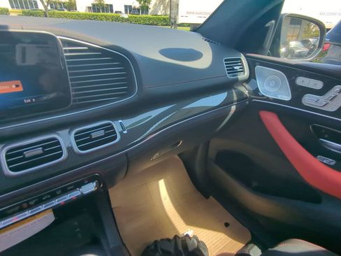 New 2026 Mercedes-Benz GLE 63 AMG S image 4