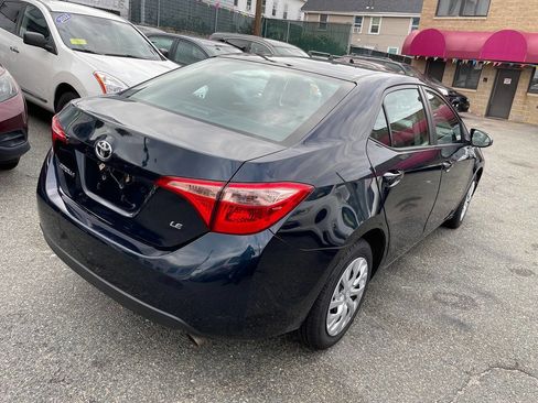 Used 2019 Toyota Corolla LE image 4