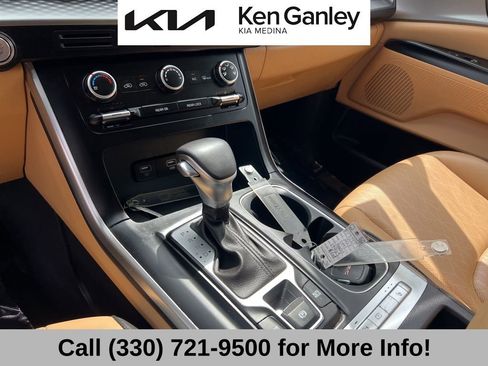 Used 2024 Kia Carnival LX FWD image 35