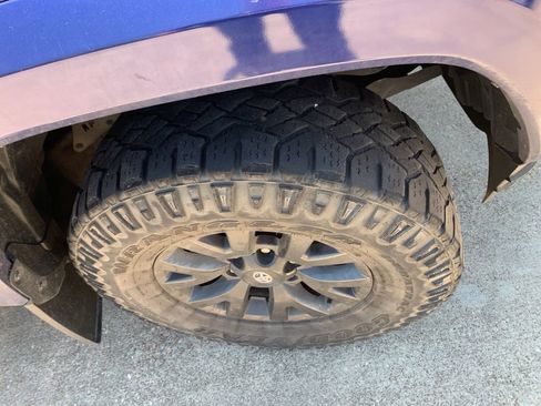 Used 2023 Toyota Tacoma SR5 RWD image 5